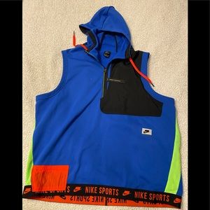 Nike therms sleeveless hoodie